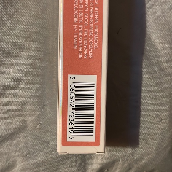 The VIRAL Charlotte Tilbury- Beauty highlighter wand: shade Pinkgasm - Picture 4 of 6